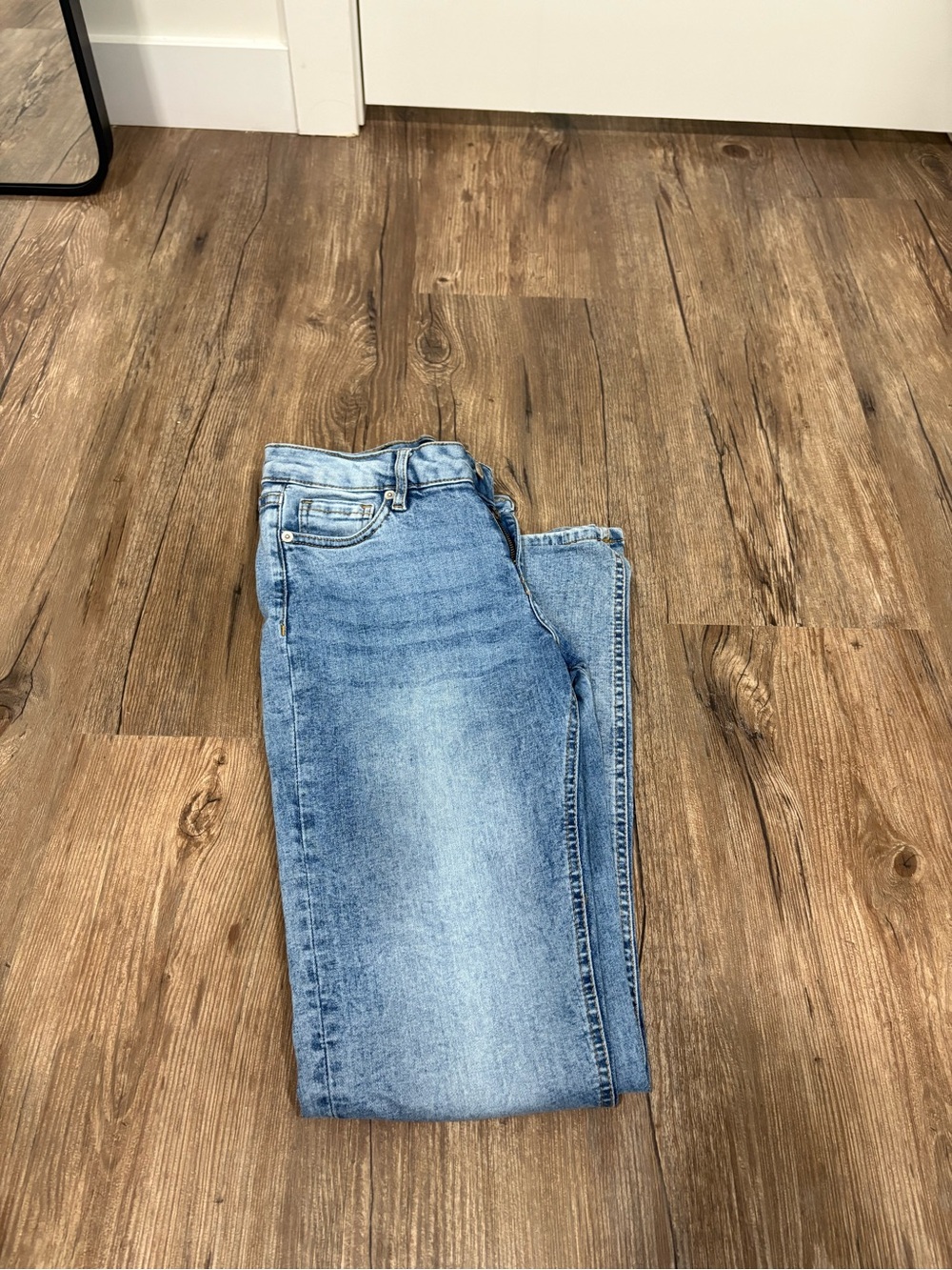 Lucky Brand Light Wash Slim Straight Jeans